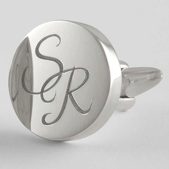 Gemello inciso in calligrafia elegante