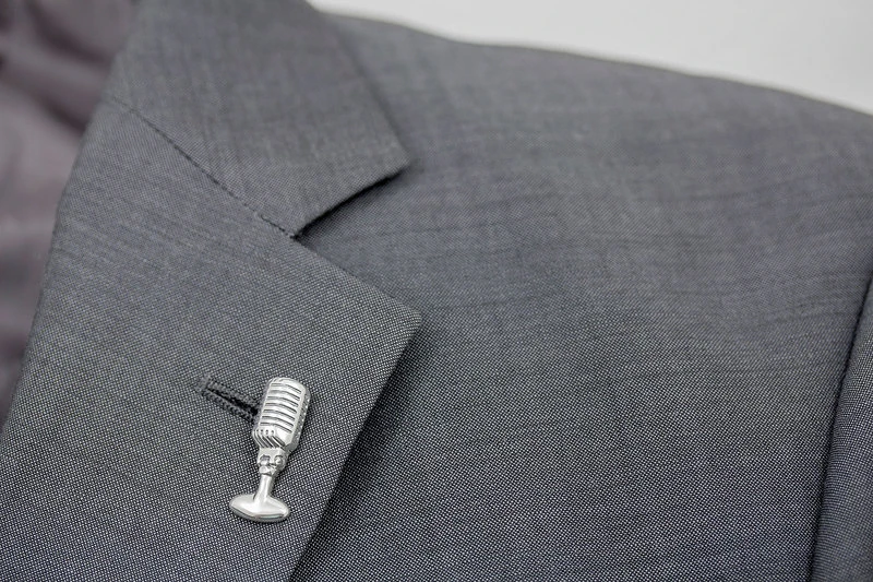Bavero Pin